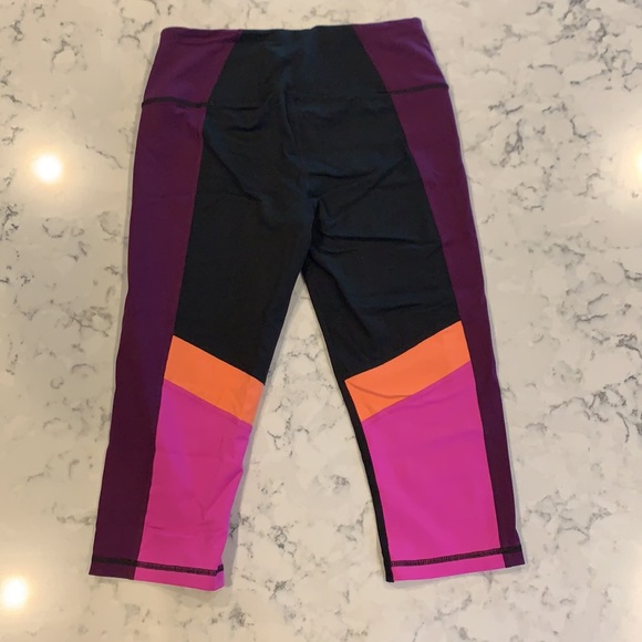 Victoria Secret multi colored Capri Pants - Picture 3 of 4